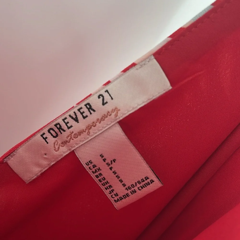 Forever 21 Contemporary Red Tropical Print Maxi Dress Size Small